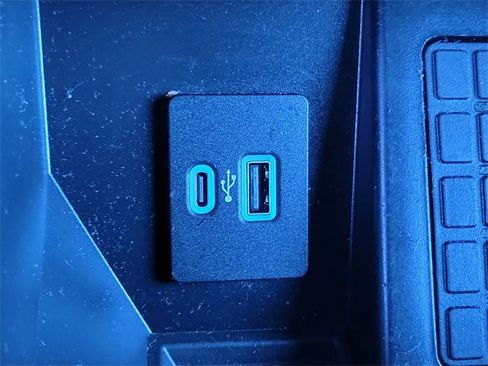 Used 2023 Ford F150 Raptor image 15