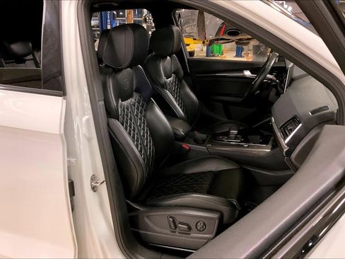 Used 2023 Audi SQ5 Premium Plus w/ Premium Plus Package image 9