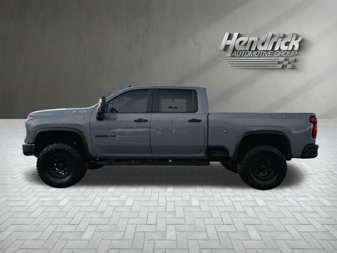 Used 2024 Chevrolet Silverado 2500 ZR2 w/ ZR2 Bison Edition image 9