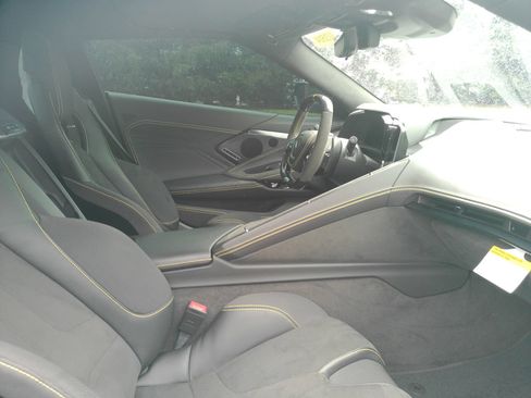 Used 2024 Chevrolet Corvette Z06 w/ Z07 Performance Package RWD image 19