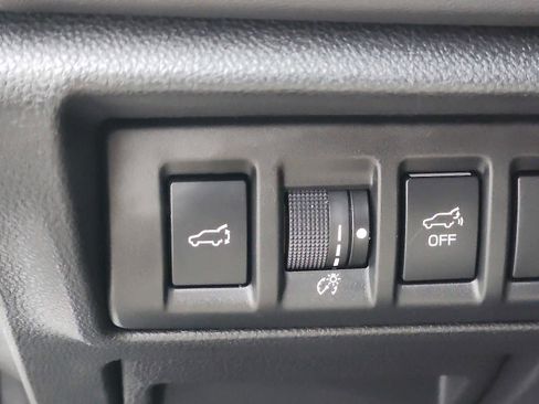 Used 2023 Subaru Outback Limited image 25