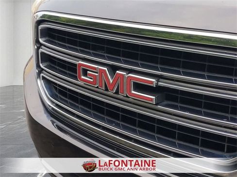 Used 2020 GMC Yukon SLE w/ SLE Value Package image 27