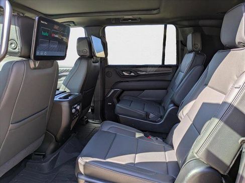 New 2024 GMC Yukon XL Denali w/ Advanced Technology Package image 17