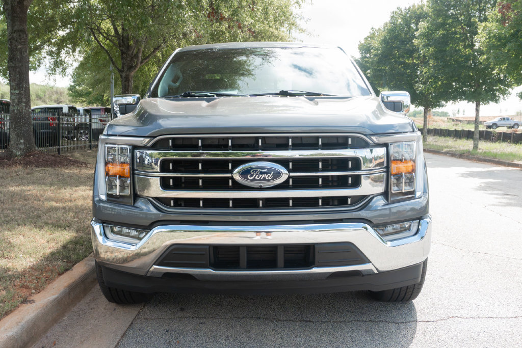 Used 2023 Ford F150 Lariat w/ Trailer Tow Package RWD image 4