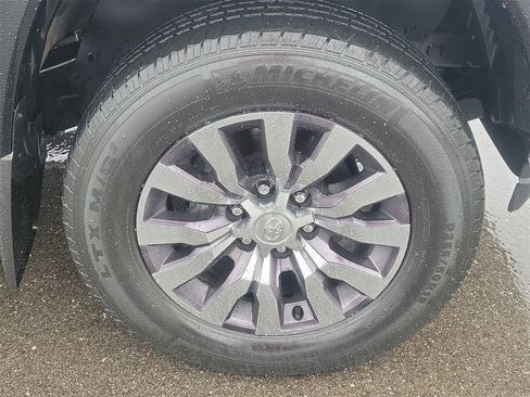 Certified 2021 Toyota Tacoma Limited image 6