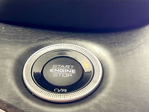 Used 2023 Jeep Grand Cherokee Overland image 24