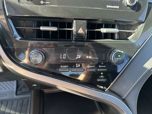 Used 2021 Toyota Camry SE w/ Blackout Package (TMS) image 21