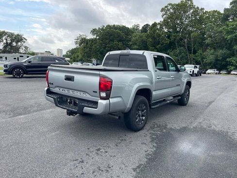 Used 2023 Toyota Tacoma SR5 w/ Technology Package AWD/4WD image 5