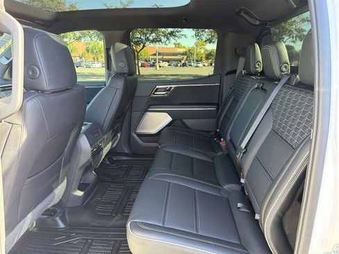 Used 2025 GMC Sierra EV Denali image 25