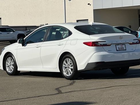 Used 2025 Toyota Camry LE FWD image 7