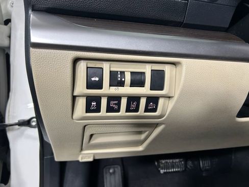 Used 2018 Subaru Legacy 2.5i Limited image 20