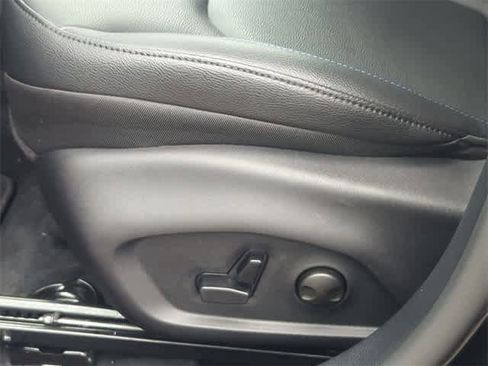 New 2025 Jeep Compass Limited w/ High Altitude Package image 18