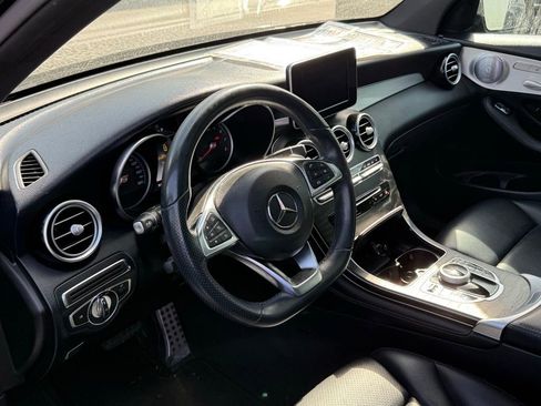 Certified 2019 Mercedes-Benz GLC 300 4MATIC image 2
