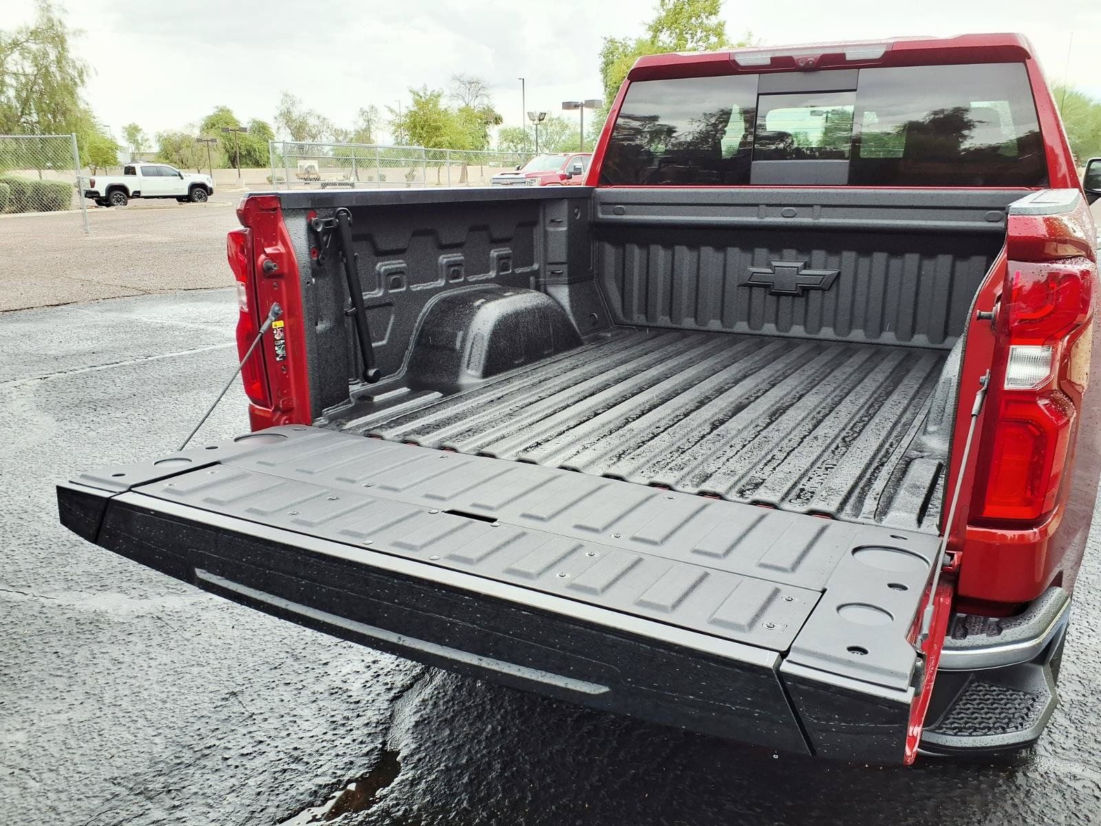 Used 2023 Chevrolet Silverado 1500 LTZ w/ LTZ Premium Package AWD/4WD image 7