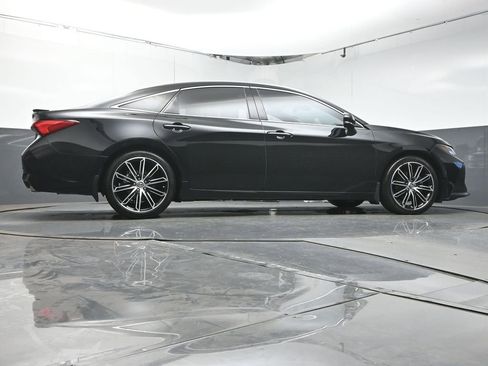 Used 2019 Toyota Avalon Touring w/ Advanced Safety Package image 36