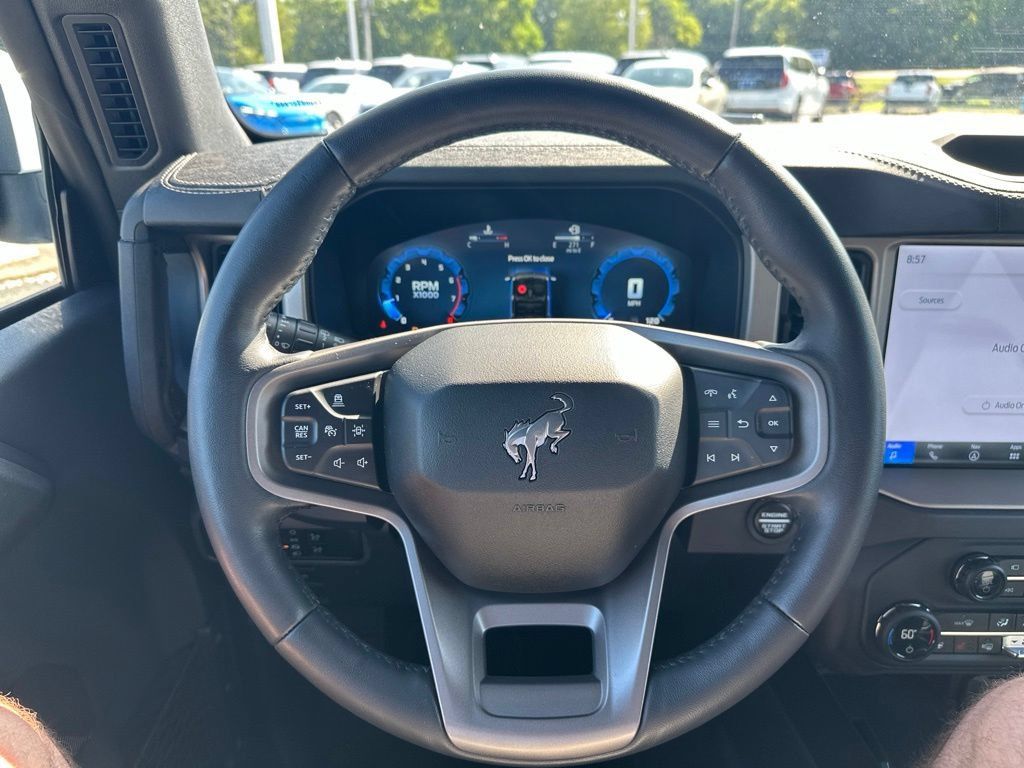 Used 2025 Ford Bronco Outer Banks AWD/4WD image 21