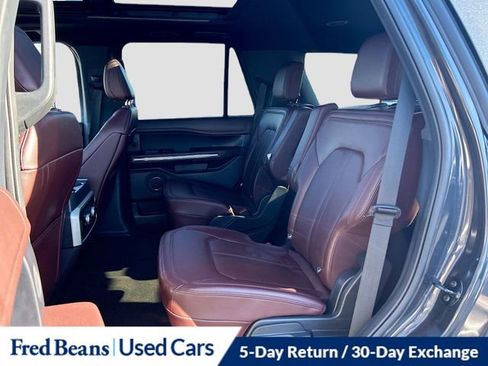 Used 2022 Ford Expedition Limited image 28