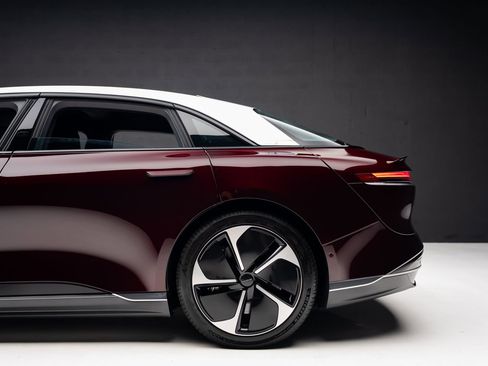 Used 2023 Lucid Air Touring AWD/4WD image 21