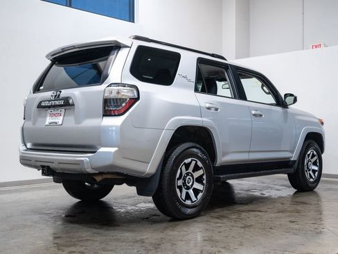 Certified 2024 Toyota 4Runner TRD Off-Road AWD/4WD image 9