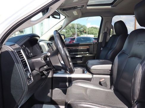 Used 2016 RAM 1500 Laramie w/ Convenience Group AWD/4WD image 5