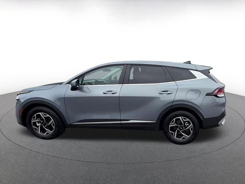 Used 2025 Kia Sportage LX FWD image 9