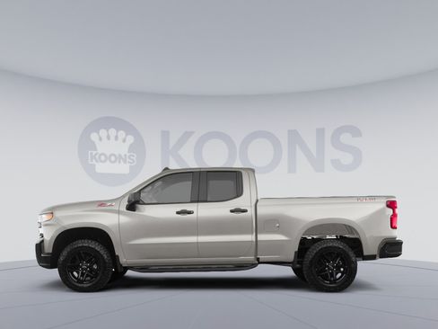 Used 2021 Chevrolet Silverado 1500 Custom Trail Boss AWD/4WD image 2