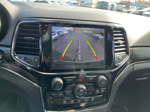 Used 2020 Jeep Grand Cherokee Limited image 32