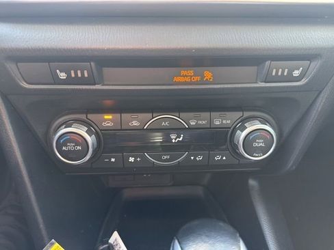 Used 2018 MAZDA MAZDA3 Touring image 14