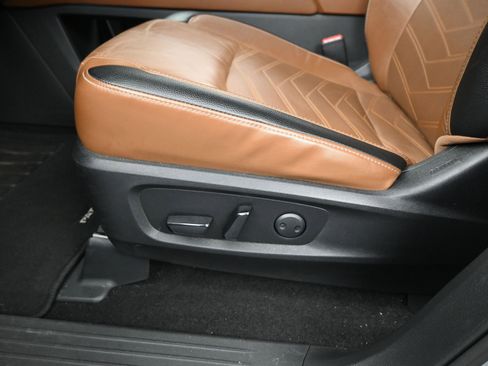 Certified 2023 Nissan Pathfinder Platinum w/ Cargo Package image 11