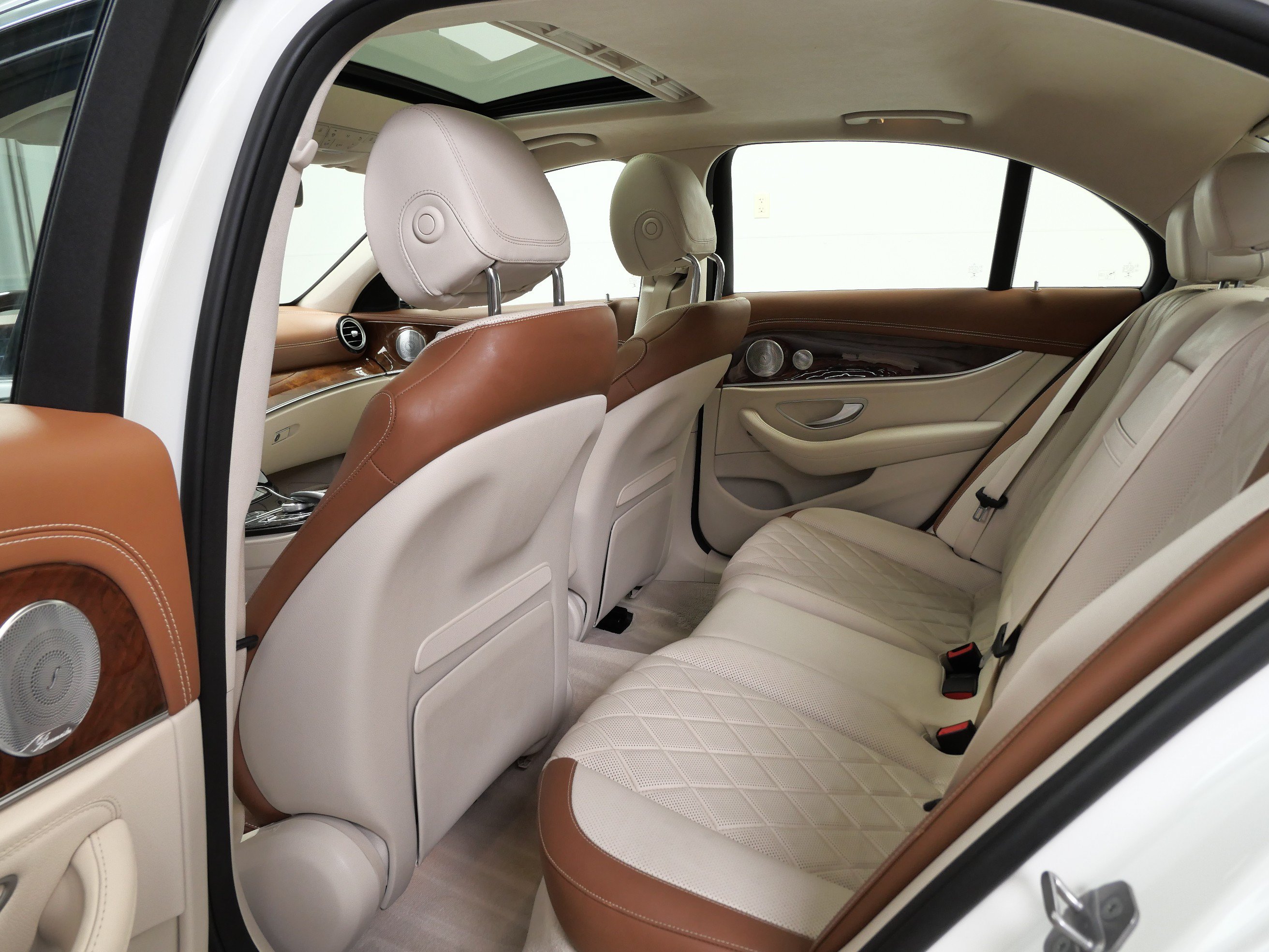Used 2018 Mercedes-Benz E 300 image 15