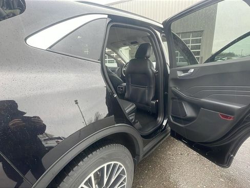 Certified 2023 Ford Escape SE FWD image 17