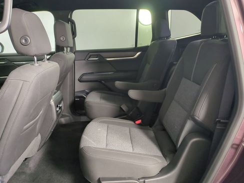 Used 2026 GMC Acadia Elevation image 17