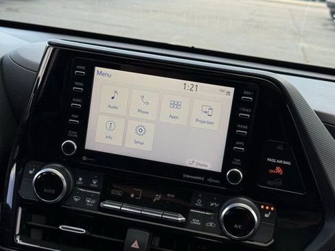 Used 2022 Toyota Highlander XSE image 23