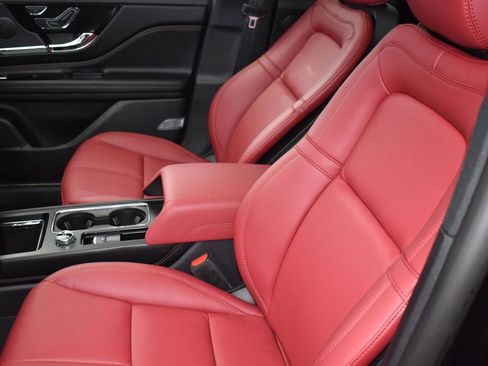 New 2025 Lincoln Corsair Grand Touring image 10