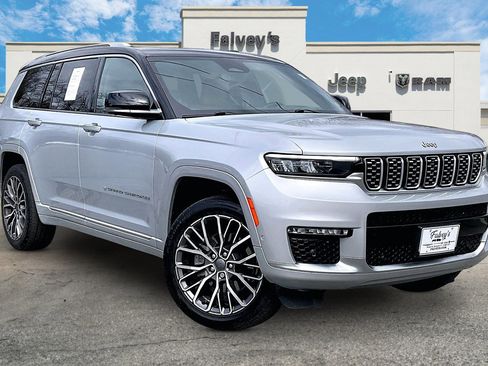 Certified 2022 Jeep Grand Cherokee L Summit image 11