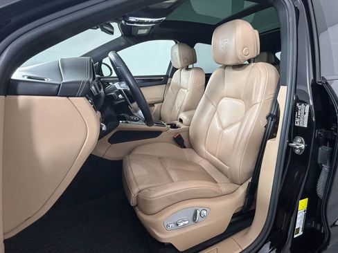 Used 2020 Porsche Macan AWD/4WD image 5