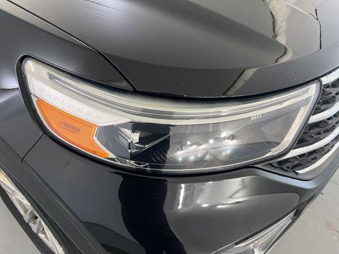 Used 2022 Ford Explorer XLT w/ Equipment Group 202A AWD/4WD image 36