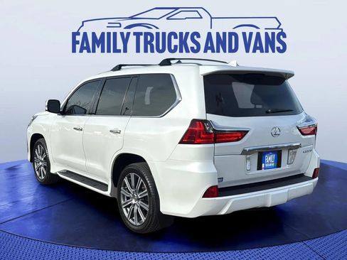 Used 2016 Lexus LX 570 4WD image 3