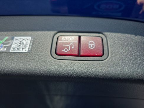 New 2026 Mercedes-Benz GLC 300 4MATIC image 13