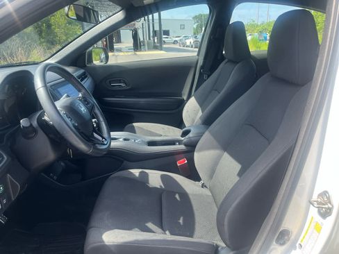 Used 2019 Honda HR-V Sport image 4