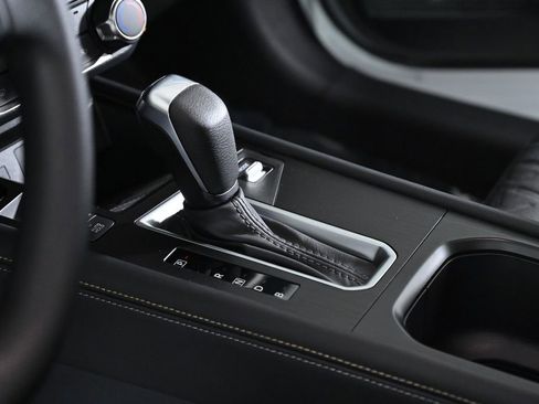 Used 2025 Nissan Kicks SV w/ SV Premium Package image 19