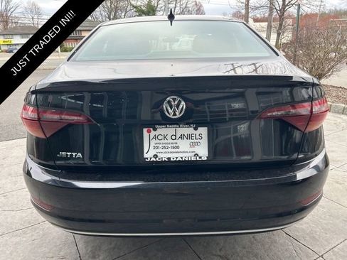 Used 2019 Volkswagen Jetta SEL image 4
