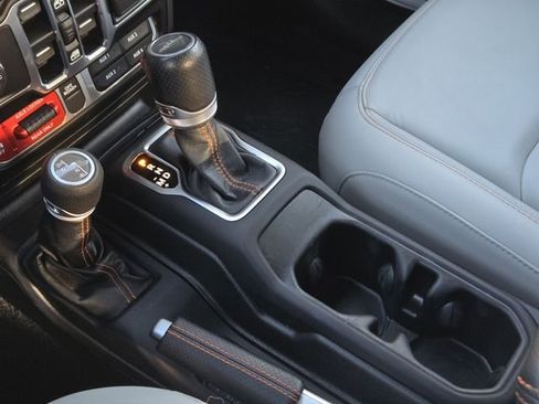 Used 2020 Jeep Gladiator Mojave image 22