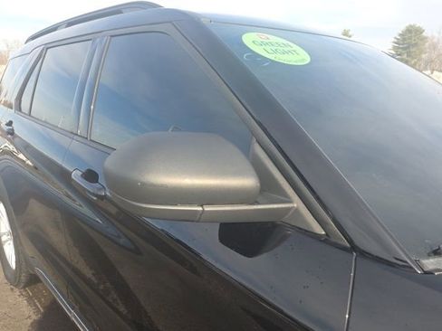 Used 2020 Ford Explorer XLT w/ Equipment Group 202A image 3