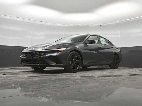 New 2026 Hyundai Elantra Sport FWD image 35