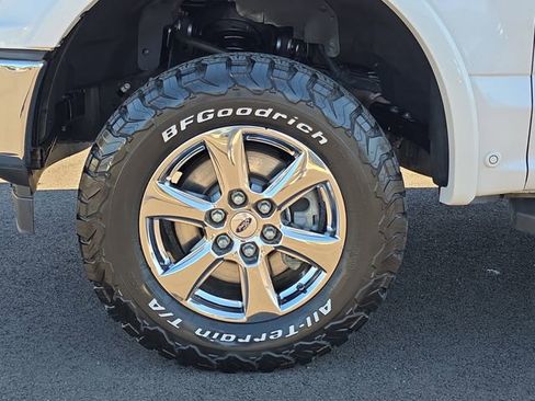 Used 2018 Ford F150 Lariat w/ Equipment Group 502A Luxury image 10