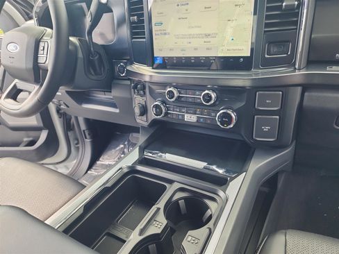 New 2025 Ford F350 Lariat w/ Black Appearance Package image 22
