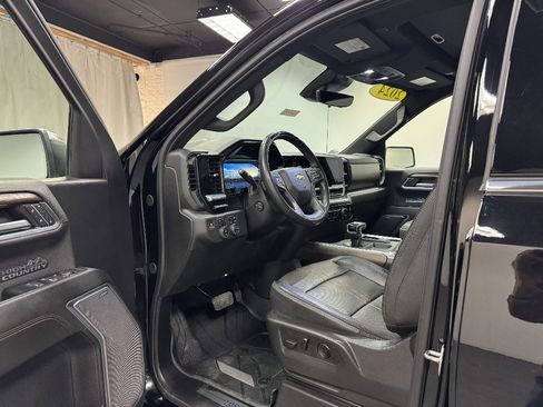 Used 2024 Chevrolet Silverado 1500 High Country w/ High Country Premium Package AWD/4WD image 21
