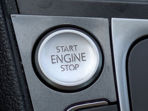 Used 2017 Volkswagen Golf Alltrack SEL image 32