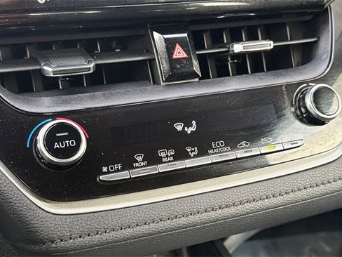 Used 2022 Toyota Corolla SE image 28